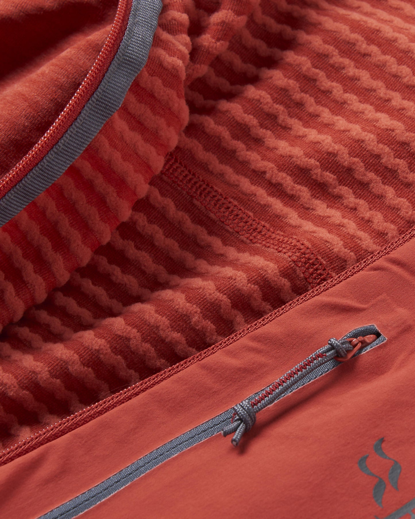 Ascendor Light Hoody